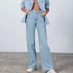 Brand New Zara 90’s Full length straight leg jeans